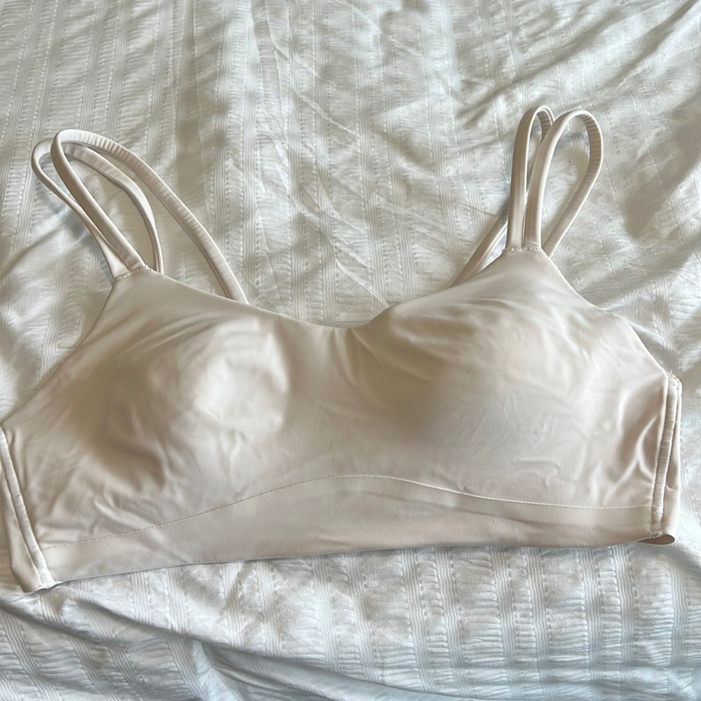 lululemon like a cloud bra